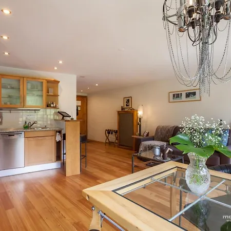 מלון Suitenhotel Zurbriggen