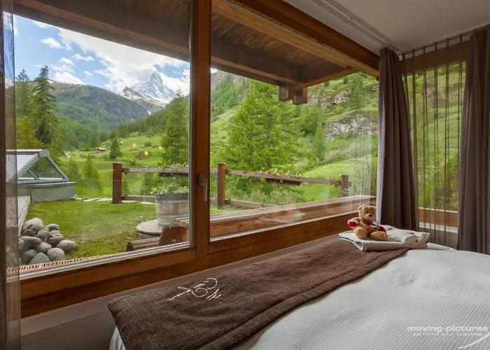 Suitenhotel Zurbriggen Отель 4*